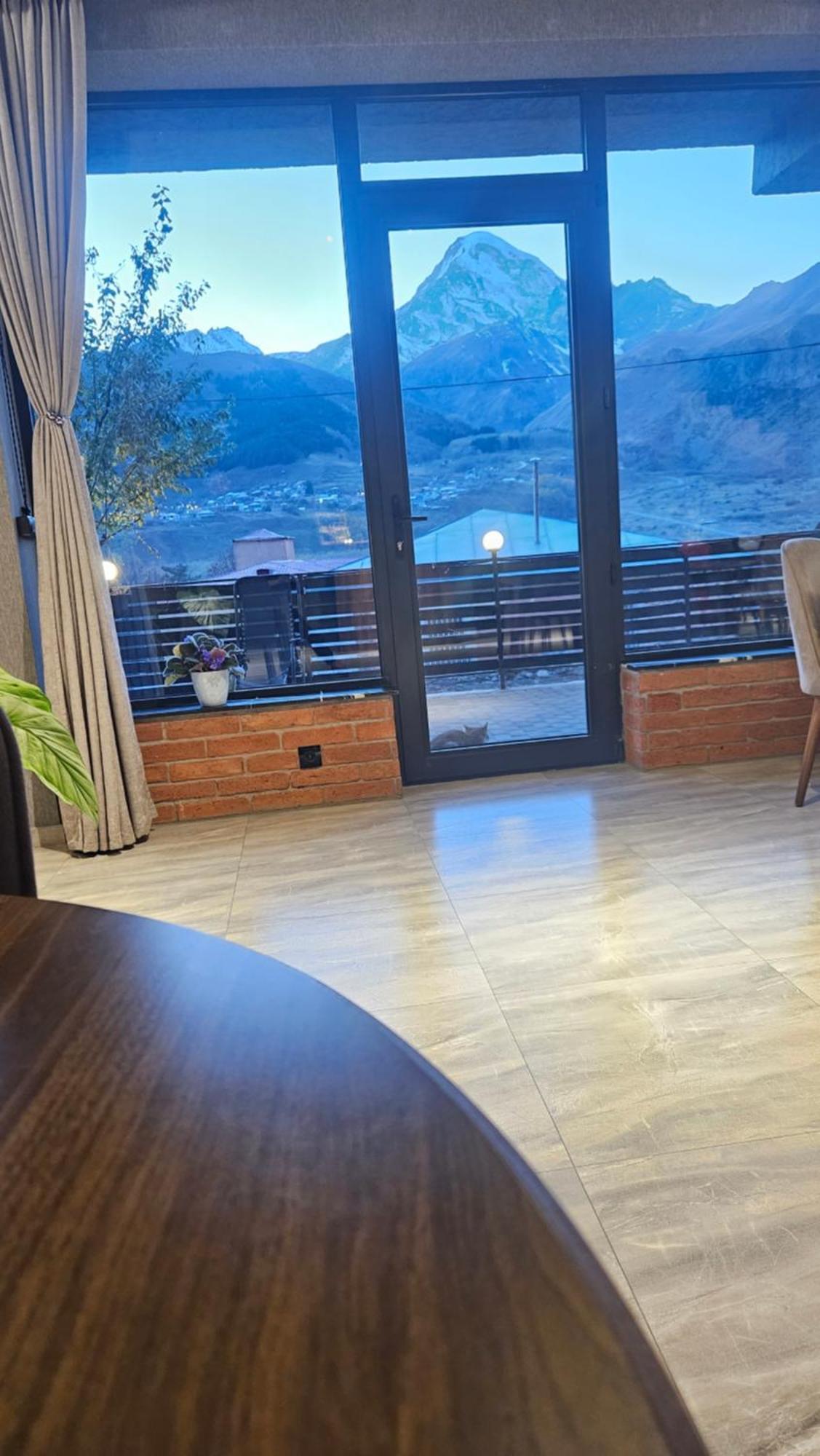 Best View Kazbegi Екстериор снимка